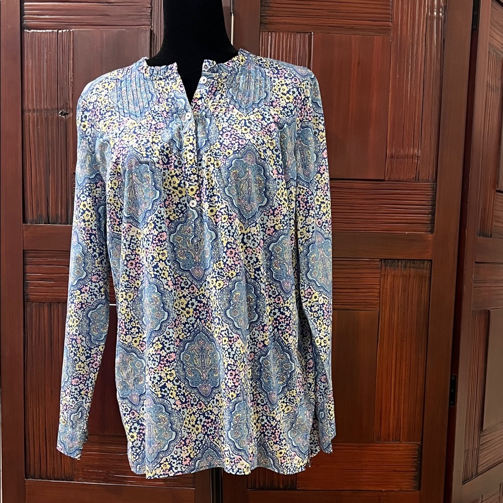 Talbots light weight cotton tunic w/blue medallion print. Fresh spring colors
